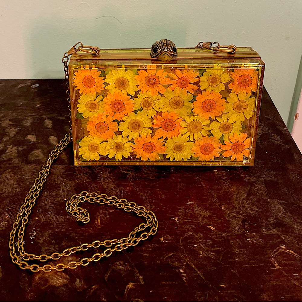 Kurt Geiger Flower Box Clutch Crossbody Purse in Yellow/Gold RARE!